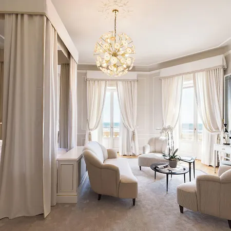 فندق Grand Principe Di Piemonte فياريجيو